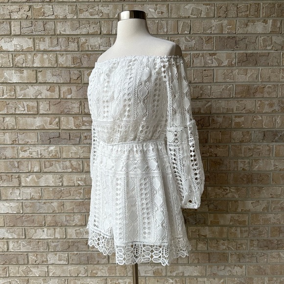 New Eilly Bazar Lace Romper Lined Size M 🌸 - Picture 8 of 16